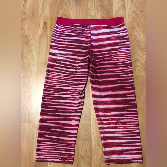 Pink Nike Pro dri-fit tiger striped capri leggings - Picture 5 of 6